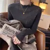 Camiseta base de cuello medio para mujer, nueva camiseta de manga larga de invierno, elegante y adelgazante, top de punto estilo INS para otoño e invierno