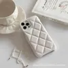 Adecuado para funda de teléfono móvil Apple 14 Promax iPhone 13 Piel de cordero 12 Paquete medio de cuero 11 Antihuellas de gama alta