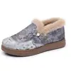 Sapatos Casuais de Algodão Femininos Estilo Étnico Chinês Novo de Inverno Bordados com Veludo Quente Antiderrapantes Versáteis de Calçar Sapatos para Mãe