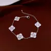Pulsera con Colgante de Flor de Circonia Estilo Lujo Ligero Francés, Pulsera Versátil de Moda Estilo Oficina, Joyería de Mano Sencilla Exquisita de Nicho