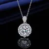 Collar de moissanita de imitación de 2 quilates para mujer, chapado en platino PT950, cadena de clavícula con colgante de ocho corazones y ocho flechas de circonita.