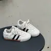 Zapatillas deportivas bajas para niños 2026 nuevo resorte y otoño entrenamiento alemán suela blanda zapatillas para correr para niños y niñas mayores, zapatillas Forrest Gump