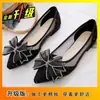 Sapatos Soltos 2025 Verão Novo Estilo Coreano Respirável Vazado Feminino Boca Rasa Renda Strass Sapatilhas Mesh Sapatos Feijão Francês