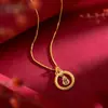 Collar de joyería bañado en oro diseño de nicho de lujo ligero sensación de alta gama moda femenina cadena de clavícula joyería con colgante de imitación de oro venta al por mayor