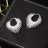 Pendientes Populares de Metal con Forma de Corazón de Melocotón Diseño de Nicho Pendientes de Línea de Alta Gama Temperamento Moda Pendientes Personalizados Venta al por Mayor