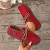 Sapatos Mocassins Versáteis Femininos de Primavera, Sapatos Baixos Casuais Confortáveis, Sapatos de Cadarço Caracol, Sapatos para Mãe Atacado