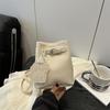 Bolso de Mano con Patrón de Lichi Transfronterizo Estilo Occidental Bolso Colgante Nuevo Bolso de Hombro Pequeño Cuadrado Tipo Cubo para Mujer