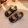 Sapatos de princesa sola macia boca rasa sapatos de um só tom novos sapatos pequenos de couro sapatos de couro para meninas sapatos infantis estilo coreano da moda primavera outono antiderrapante crianças