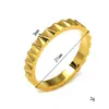 Elegante, Simple, Ligero y Lujoso Estilo Europeo y Americano, Anillo de Agua Ondulada de Moda para Mujer, Joyería de Mano Versátil y de Moda para Parejas de Acero de Titanio