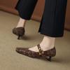 Zapatos de moda con estampado de leopardo, boca baja, Mary Jane, para mujer, de tacón medio, de piel de oveja, tacón fino, estilo coreano, elegantes, para primavera y otoño