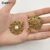 WT-JP363 Moda Personalidad Flor de Latón Perla Incrustada Color Dorado Colgante Hueco Accesorios para Joyería Hecha a Mano DIY