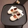 Zapatos nuevos de niña para primavera, elegantes y modernos, zapatos infantiles versátiles de color liso, zapatos cómodos para niños