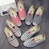 Zapatos de Pescador Thomas 2024 Primavera Nuevos Zapatos Planos para Madres de Mediana Edad y Mayores Estilo Coreano Slip-On Zapatos de Lona Transfronterizos