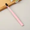 Fabricante Personaliza Escovas de Dente Descartáveis de Luxo para Hotéis com Cabeças Largas e Cerdas Macias, Escovas de Dente Domésticas para Convidados e Escovas de Dente de Cabeça Pequena Feitas de Palha