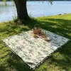 Alfombra de picnic de borlas de moda, manta para acampar al aire libre, mantel de picnic, portátil y plegable, para salidas y excursiones de primavera, tapete para el suelo del césped