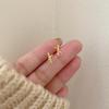 Arete de botón para mujer Aguja de plata 925 Encaje distintivo X Otoño e Invierno Diseño de nicho Sentido avanzado Exquisito Elegante Simple Pendientes de lujo ligero