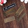 Industria de puertas de gabinete baño placa de identificación producción estampado cóncavo-convexo chapado letreros antiguos aleación de aluminio placa de identificación venta al por mayor
