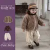 Casaco de algodão para menina, suéter fofo estilo retrô doce, jaqueta estilosa para bebê de um ano, roupas de inverno