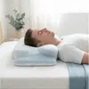 Travesseiro Cervical Cruzado Travesseiro em Forma de Borboleta Sensação Fresca de Verão Travesseiro de Proteção para o Pescoço Travesseiro de Dormir Travesseiro de Espuma de Memória Travesseiro para Vértebras Cervicais