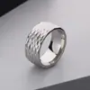 Anel Personalizado de 10mm de Largura com Textura Martelada de Losango Estilo Antigo para Homens Moda Tendência Anel de Alta Qualidade Anel Único