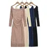 Vestido longo de manga comprida ombro a ombro estilo francês, puro e sexy, com cintura marcada, renda plissada, saia justa ao corpo e fenda nas costas