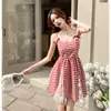 Comercio Exterior Ropa de Mujer Toma Real Corto Rojo Cuadros Tirantes Forma A Vestido Francés Dulce Pequeño Hombre Costura Encaje