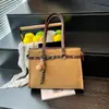 Otoño e Invierno 2025 Estilo Coreano Retro Más Fácil de Combinar Bolso Grande de Hombro Bolso de Mano Texturizado de Gran Capacidad Estilo Universitario Bolso Grande para Viajes