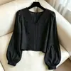 Nova Camisa de Manga Longa com Patchwork de Renda Preta Primavera/Verão 2026 para Mulheres, Elegante, Emagrecedora, Versátil, Blusa Solta com Decote V