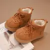 Zapatos de Algodón para Niñas 2026 Invierno Nuevo Carpincho Cabeza Grande Botas de Nieve para Niños Botas de Algodón Engrosadas con Felpa Zapatos de Pan