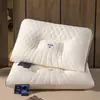 Directamente del fabricante: Nuevo Modelo de Almohada de Látex Comercial con Amortiguación de Aire y Soporte Específico por Zonas para el Cuello, Adecuada para Hoteles, Residencias Estudiantiles y Uso Doméstico, Núcleo de Almohada Masajeador