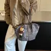 Bolsa Grande Estampa de Leopardo de Luxo Feminina 2026 Nova Retrô para o Dia a Dia Bolsa Tote Outono Inverno Versátil Grande Capacidade Bolsa de Ombro