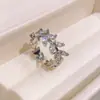 Pendientes de Clip de Estrella de Cuatro Puntas Transfronterizos Europeos y Americanos para Mujeres Sin Perforaciones, Pendientes de Estilo Minimalista con un Toque de Lujo Ligero y de Alta Gama, Diseño Único