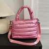 Bolsa feminina acolchoada de algodão 2023 outono e inverno Novo bordado fio espaço bolsa de ombro de algodão bolsa feminina brilhante da moda bolsa carteiro feminina