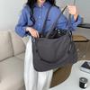 2026 Nova Bolsa Tote Acolchoada Simples de Grande Capacidade Original com Forro Bordado e Alça de Ombro Removível, Bolsa Transversal Leve