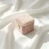 Caja de Joyería de Gamuza con Esquinas Redondeadas y Cintura Ceñida Hecha a Medida por el Fabricante para Anillos, Colgantes, Collares, Caja de Joyería de Empaque de Joyería de Alta Gama