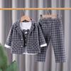 Ropa de primavera para niños, traje de niño, elegante traje a cuadros, conjunto de cuatro piezas, ropa de primavera para bebé, estilo occidental, recién llegado 2023