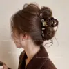 Elegante Pinza para el Cabello Redonda con Perlas para Mujer 2026 Nuevo Modelo Pinza Grande para el Cabello para Moños en la Parte Trasera de la Cabeza Pinza de Tiburón Accesorio para el Cabello