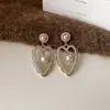 Brincos de Zircônia Dourada Café Laço Geométrico Gota d'Água Pérola Estilo Retro Francês Brincos de Tarraxa Nicho Sensação de Alto Padrão Joias para Orelha