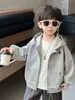 Jaqueta de Outono para Meninos 2026 Novo Estilo Coreano Moletom com Capuz para Crianças Pequenas Saco de Bebê Primavera e Outono Casual Moletom de Tricô