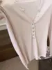 Suéter de tricô rosa com botões de concha, gola V, mangas compridas para mulheres, estilo coreano de outono, caimento suave e relaxado, solto e modelador, top com colarinho meio aberto