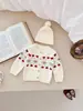 Novo Macacão Suspensório Menino Menina Jaqueta Primavera Outono Jacquard Ursinho Coração Meninos Meninas Cardigan Conjunto de Duas Peças Suéter