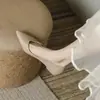 Sapatos de Trabalho Planos com Solado Macio Estilo Francês para Mulheres 2026 Outono Novo Elegantes Versáteis Bico Fino para o Dia a Dia Slip-on Baixos