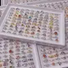 Anel de Zircônia Super Brilhante Totalmente Cravejado de Diamantes de Alto Padrão, Design Exquisito, Anel de Dedo Indicador Versátil e Moderno com Diamantes Coloridos, Índice de Luxo Leve