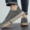 Tênis Casuais Masculinos para Uso Externo Slip-On Novos Tênis Esportivos para Viagem de Quatro Estações para Adolescentes Tênis Masculinos Baixos Planos