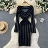 Vestido de Manga Larga de Punto Estilo Tweed de Gama Alta con Correa de Lazo de Color Contrastante para Mujer Hebilla Metálica Cintura Adelgazante Falda de Punto