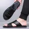 Sandálias de Couro Macio para Exterior Tendência 45 Tamanho Grande 46 Chinelos Cross-Border para Homens Versátil 47 Slip-On Sapatos de Praia de Verão para Homens