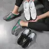 Zapatos de Hombre Transfronterizos Zapatos Doug Zapatos Casuales Planos Nuevos de Primavera y Otoño Zapatos de Conducción de Fondo Suave de Moda Zapatos de Hombre de Medio Dedo Zapatos de Moda