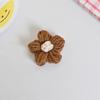 Lindo Broche de Flor de Lana Esponjosa Color Flor Corazón de Chica de Té con Leche Colgante para Bolsa Accesorios para Ropa Mujer
