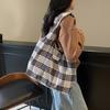 Bolsa Xadrez Moderna Transfronteiriça Feminina 2025 Primavera Nova Grande Capacidade Lazer Trabalho Tote Bag Artística Bolsa de Axila