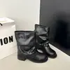 Tide 2026 Botines Tobilleras Adelgazantes Pequeñas Moda Europea Americana Tacón Grueso Botas con Hebilla para Mujer Tachuelas Apiladas Nuevas Plisadas